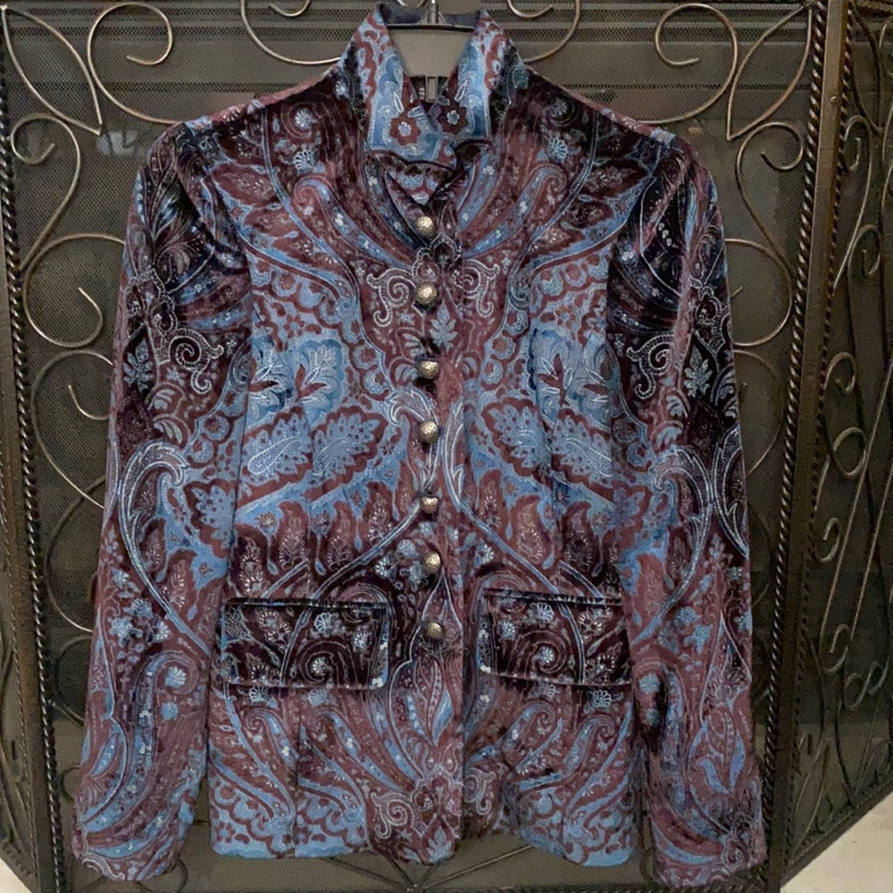 STUNNING Ellen Tracy Button-Up Jacket